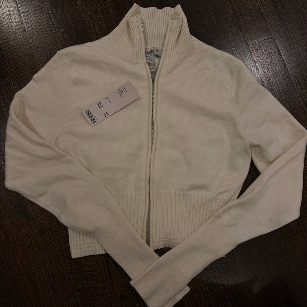 Urban Outfitters - Knit zip up